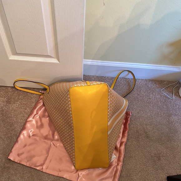 Tory Burch Hugh Tote Bag - Picture 3 of 13